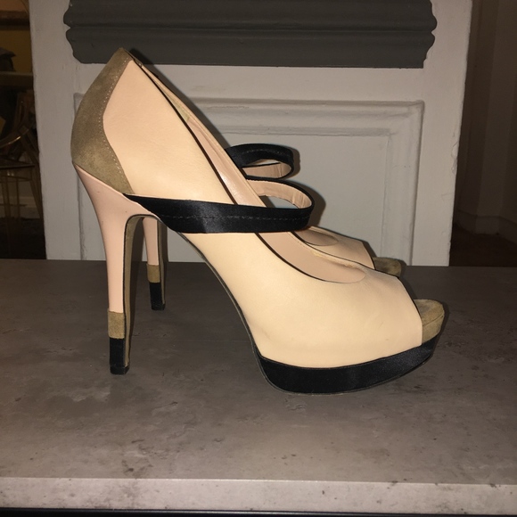 Jessica Simpson Platform Stiletto - Picture 4 of 8